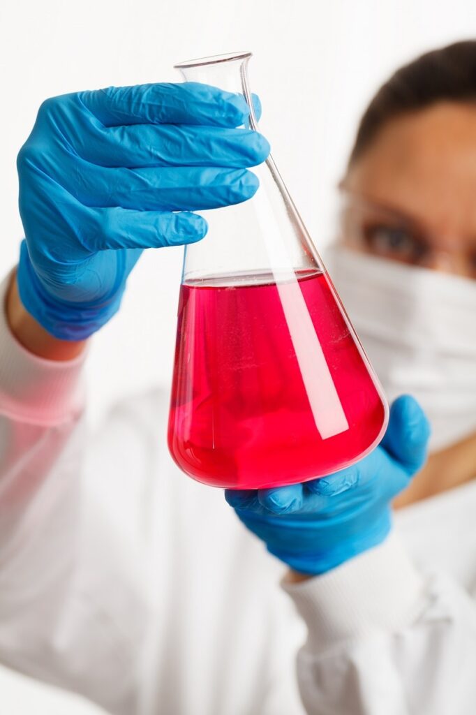 Illustration von Lebensmitteln und Verpackungen ohne Bisphenol A (BPA).