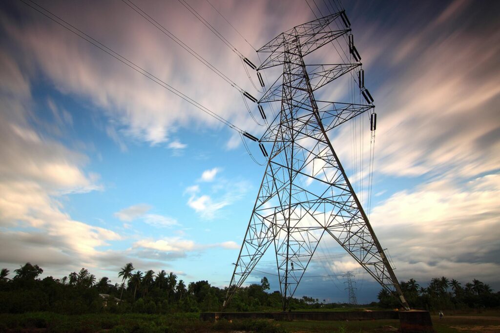 Österreichs Rechnungshof-Bericht offenbart Schwächen in der Blackout-Vorsorge, von fehlender Planung bis zu unkoordinierten Maßnahmen.