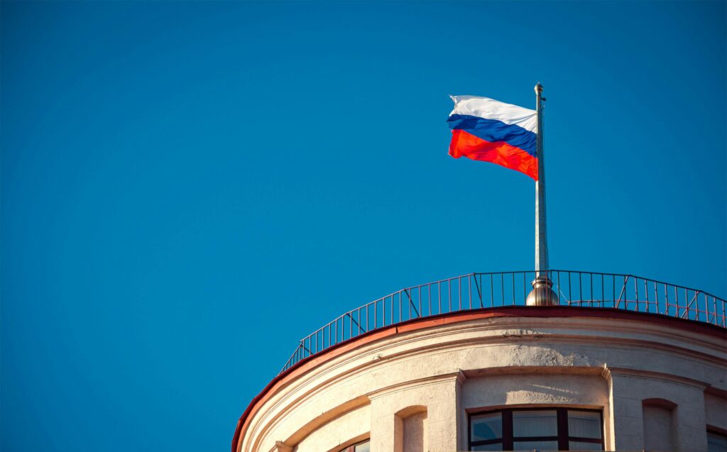 Drei Anwälte von Alexei Navalny wurden in Russland zu langen Haftstrafen verurteilt. Die Urteile verdeutlichen die wachsende Unterdrückung der Opposition.