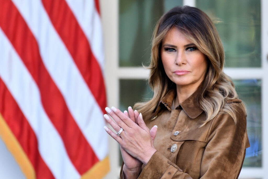 Kryptowährung $Melania und $Trump, Symbolik der Blockchain im Hintergrund.