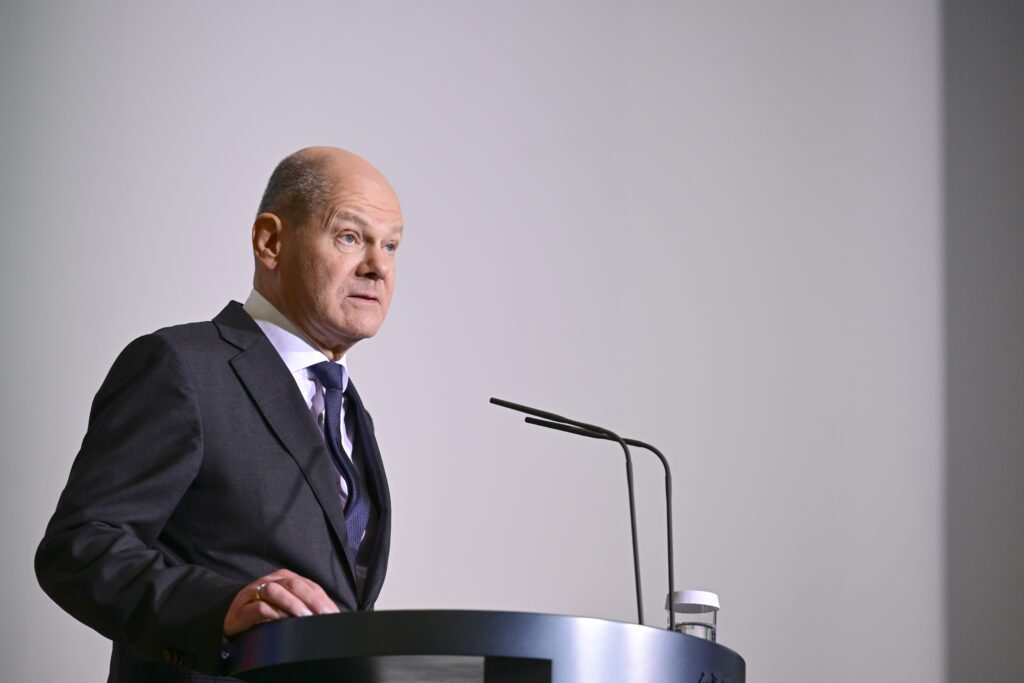 Deutschland verlängert Grenzkontrollen: Scholz kritisiert Musk für Unterstützung der AfD vor Bundestagswahl