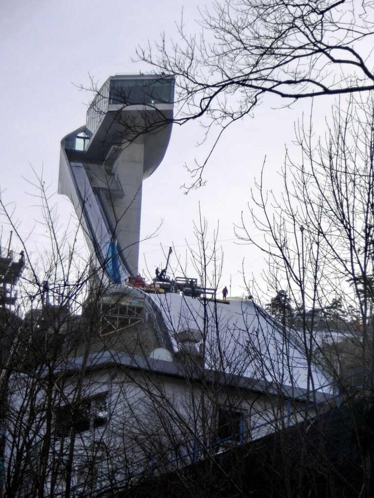 Vierschanzentournee: Kraft siegt in Innsbruck und übernimmt Gesamtführung