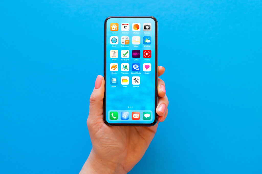 Apple DEI-Programme Hauptversammlung: Apple-Logo mit Symbolen für Vielfalt und Integration