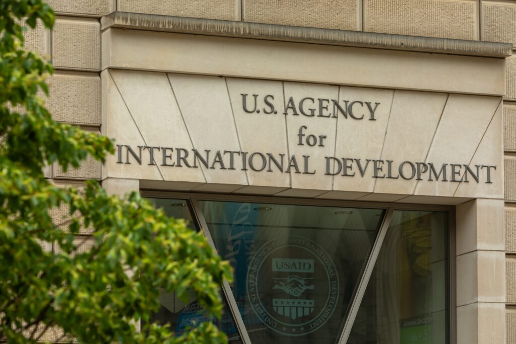 USAID Zwangsurlaub gestoppt: USAID-Mitarbeiter protestieren gegen geplante Beurlaubungen vor dem Hauptsitz in Washington, D.C.
